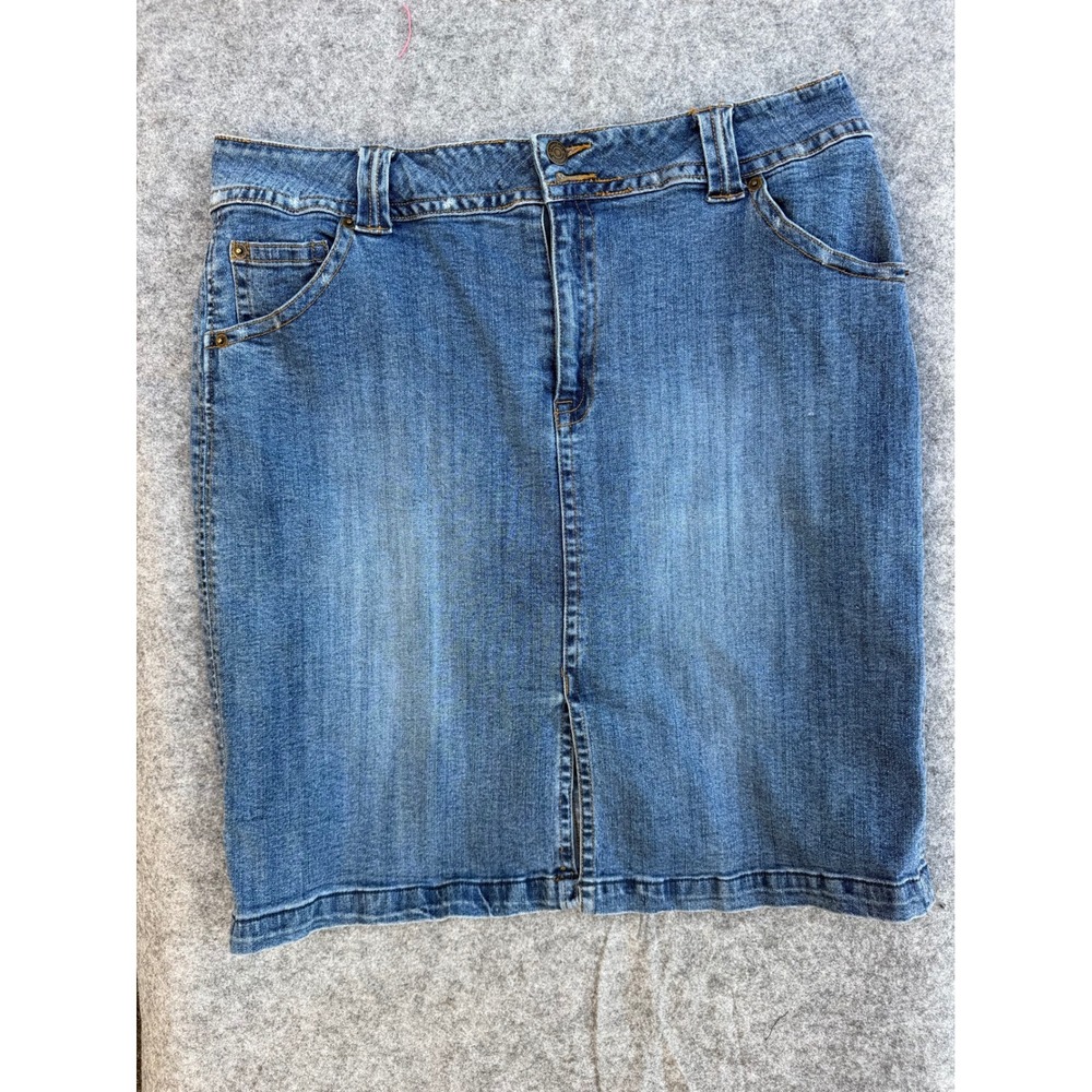 St. Johns Bay Womens Medium Wash Denim Pencil Skirt Size 16 Blue Stretch Knee